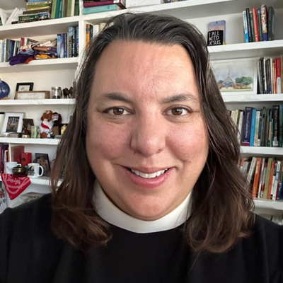 Reverenda Dra. Marisa Tabizon Thompson